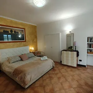 Piramide Gold Appartement Rome